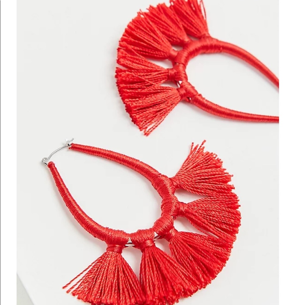 RED WRAP TASSEL TEARDROP EARRINGS - Picture 2 of 2